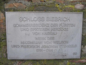 plakette_schloß_biebrich.jpg