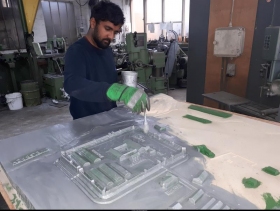 Vorbereiten der Gussmodell Kastel Arnsburg